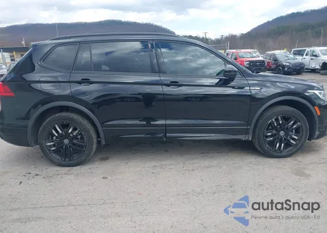 2022 Volkswagen Tiguan 2.0T Se R-Line Black из США, поврежденный, VIN 3VV8B7AX4NM044543